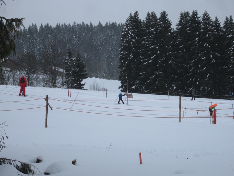 ecole ski devant chalet
